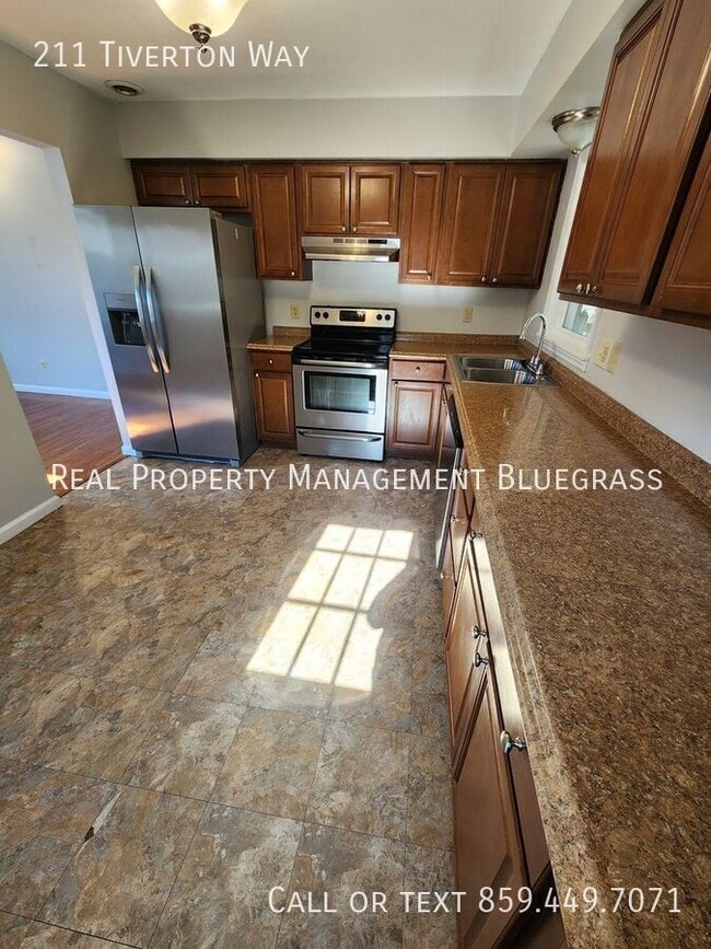 Building Photo - 211 E Tiverton Way