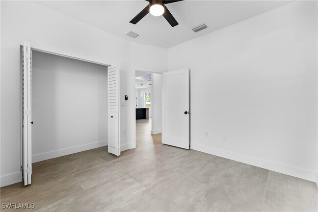 Building Photo - 706 Coolidge Ave