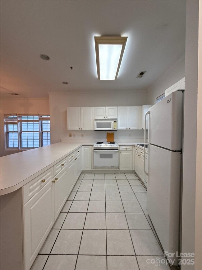 Building Photo - 9068 Meadow Vista Rd