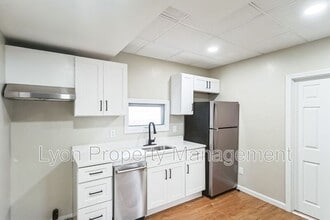 Building Photo - 27 Slade St