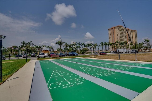 Building Photo - 5020 Brittany Dr S