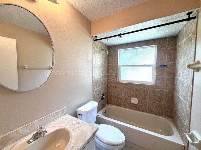 Building Photo - 5130 Sun Palm Dr
