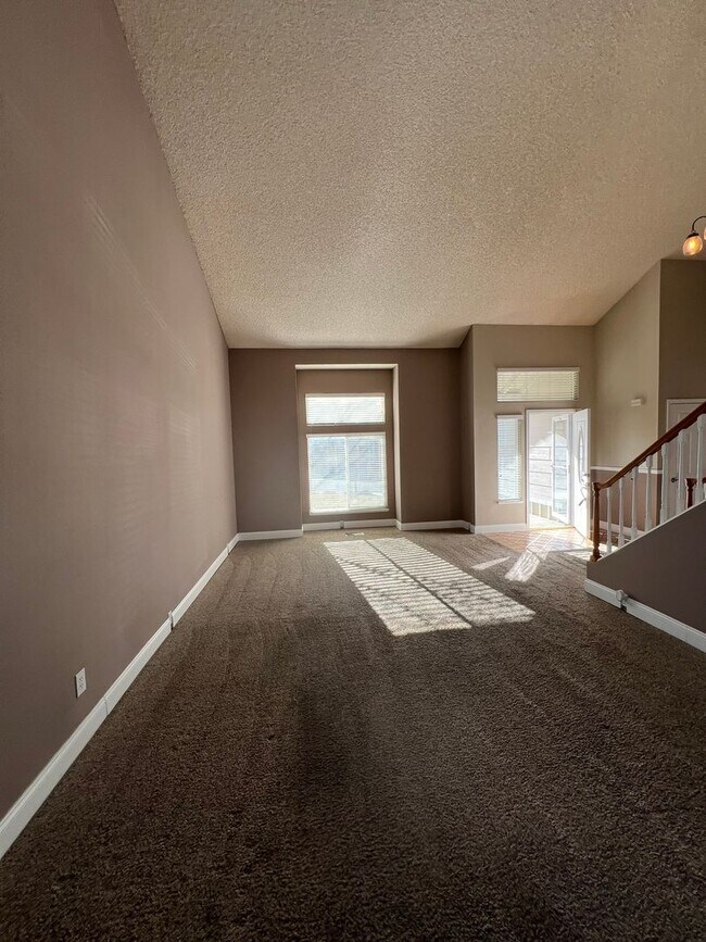 Building Photo - SPARKS VISTAS - BEASLEY / SKY RANCH / REED