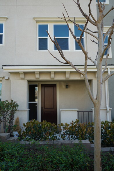 Building Photo - 3019 Ruby Ave