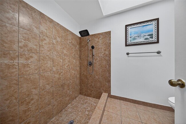 Building Photo - 15140 Bristol Ln