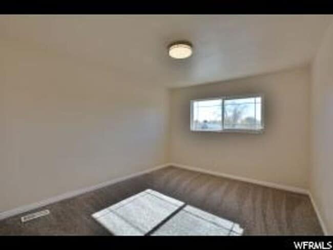 Building Photo - Beautifully Renovated Duplex in Salt Lake City