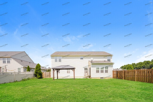 Building Photo - 8726 Harvest Ridge Way
