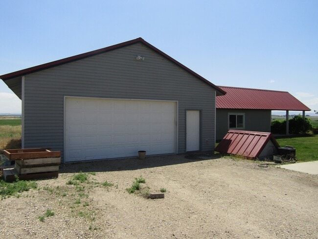 Building Photo - 17391 Homedale Rd