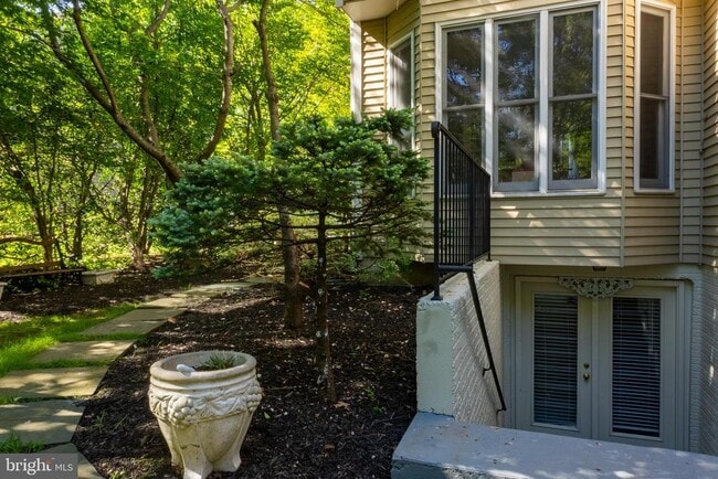 Building Photo - 4705 Rippling Pond Dr