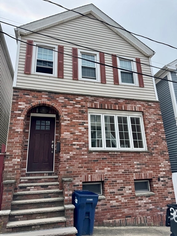 Building Photo - 371 Silver St