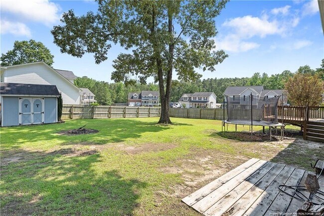 Building Photo - 717 Lenoir Dr