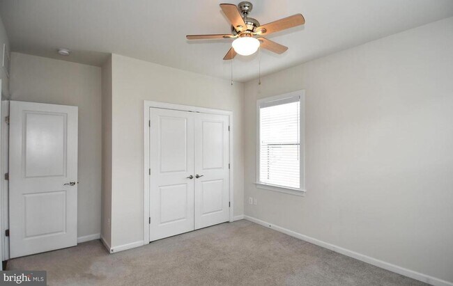 Building Photo - 20739 Heron Landing Dr