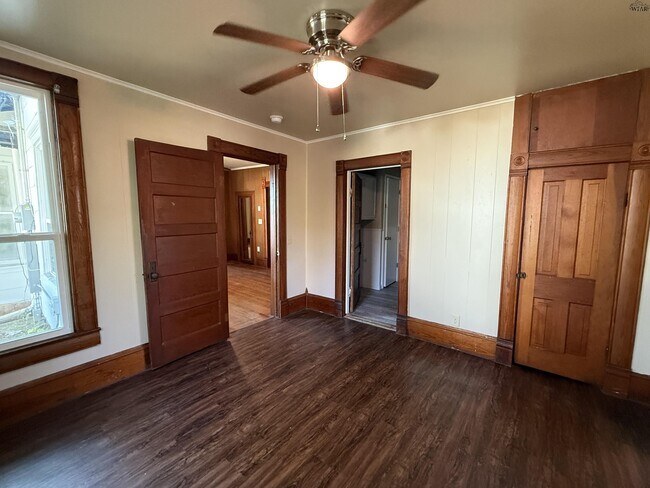 Building Photo - 116 W North St