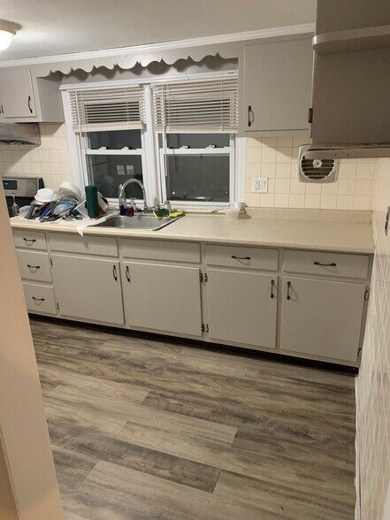 Building Photo - 99 Hancox Ave