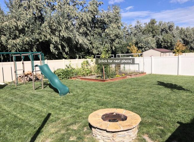 Building Photo - Spacious Living in Spring Creek Ranch – Your Next Home Awaits