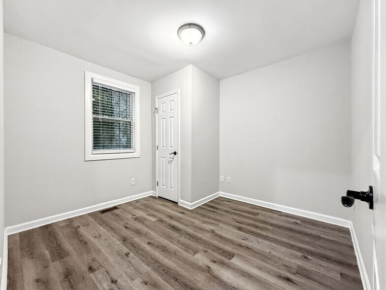 Building Photo - 16 Wadley St NW