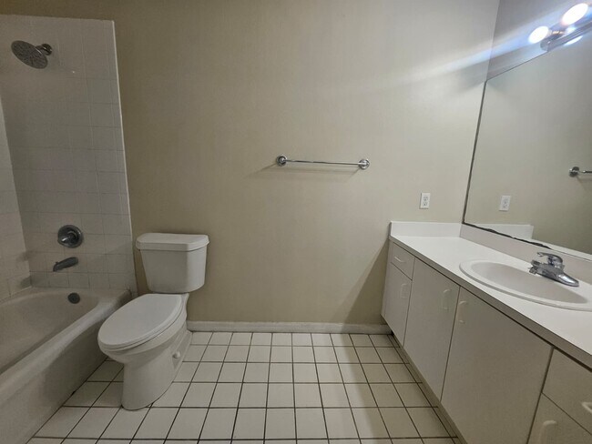 Building Photo - 13216 Villa Vista Dr