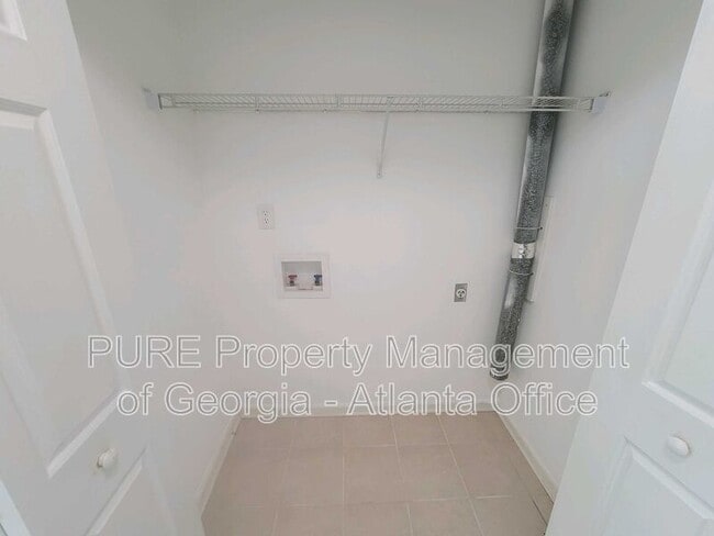 Building Photo - 102 Laguna Springs Dr