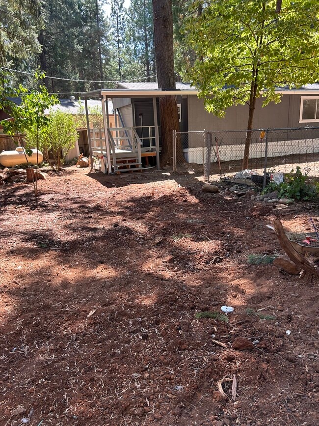 Building Photo - 14820 Glenwood Dr