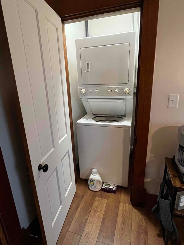 Building Photo - 1 W Church St