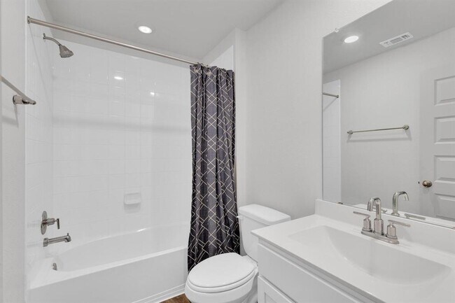 Building Photo - 120 Krause Spgs Dr