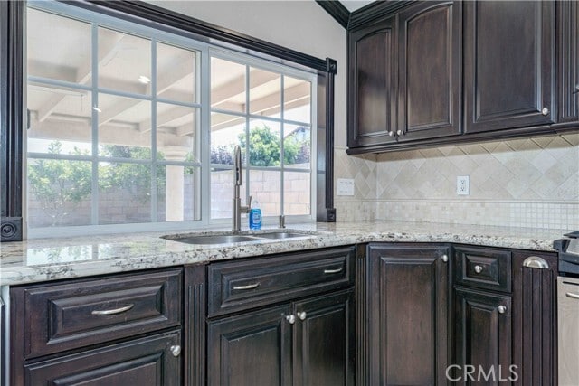 Building Photo - 1122 S Peregrine Pl
