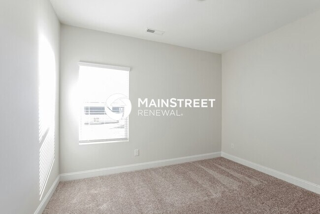 Building Photo - 5 Bedroom Pet-Friendly Home in Monroe, NC with Main Street Renewal