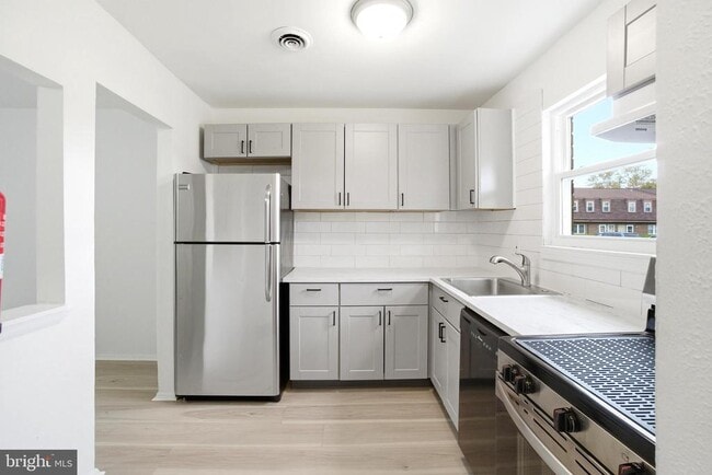 Building Photo - 1137 Kaye Ct