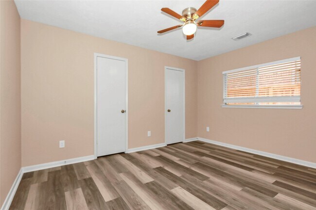 Building Photo - 8235 Alabaster Dr