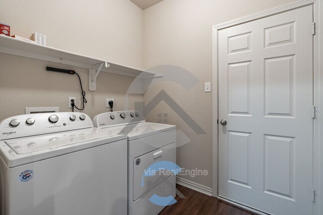 Building Photo - 2230 Eldridge Ln