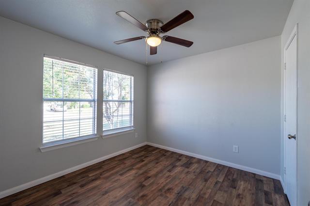 Building Photo - 1705 Willow Way
