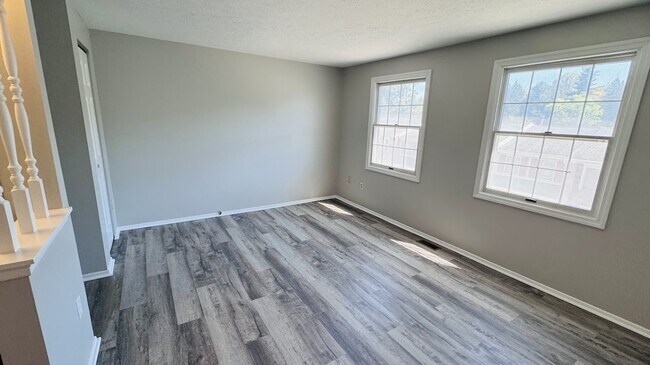 Building Photo - 501 Timberidge Dr