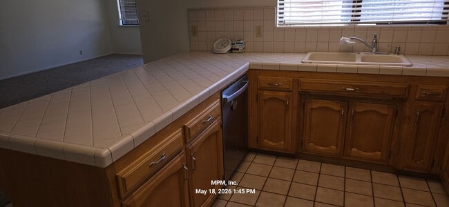 Building Photo - 3 bedroon 2 bath home