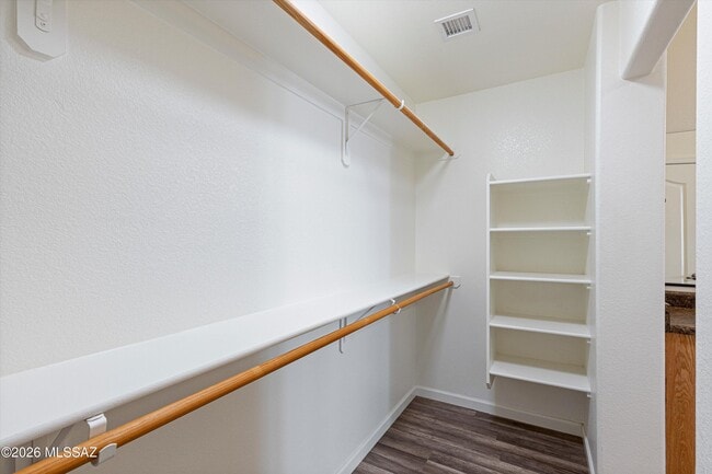 Building Photo - 60958 Cantle Ct