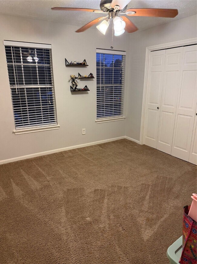 Building Photo - 20307 Pittsford Dr