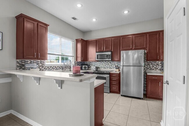 Building Photo - 721 Canyon Dr