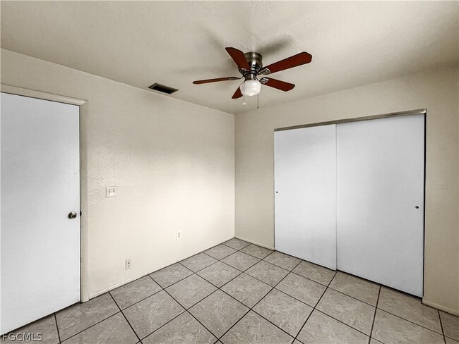 Building Photo - 2239 Iris Way