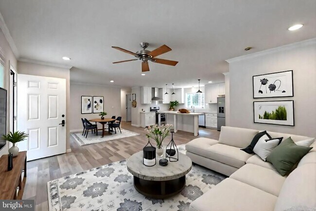 Building Photo - 307 Larkspur Rd