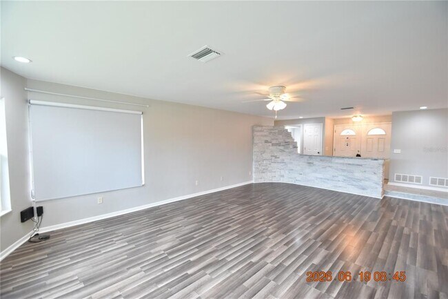 Building Photo - 3273 Harbor Lake Dr