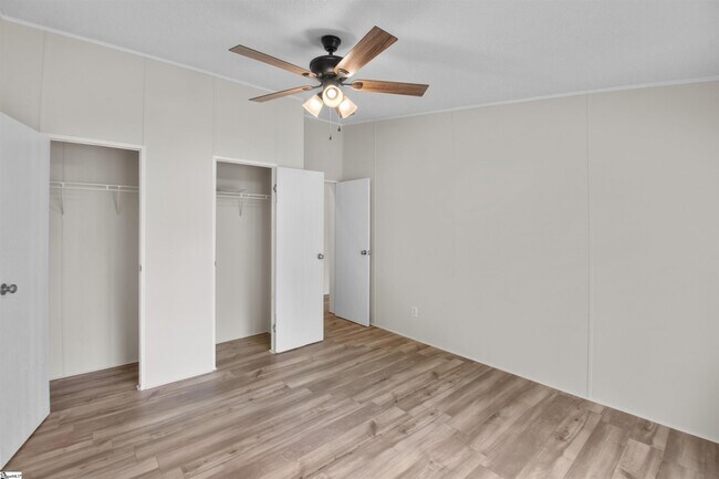 Building Photo - 296 Fish Camp Rd