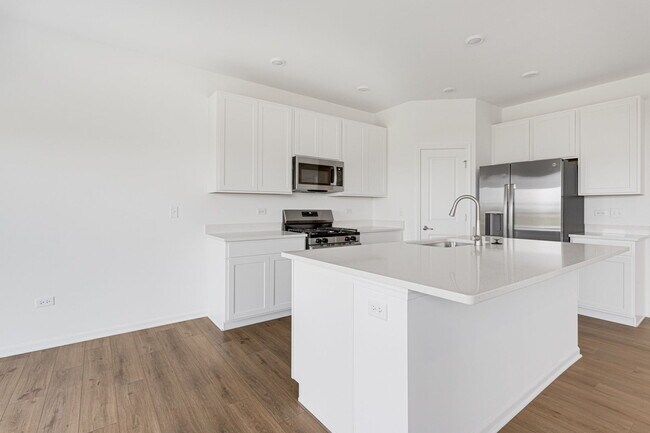 Building Photo - 25650 W Wakefield Dr