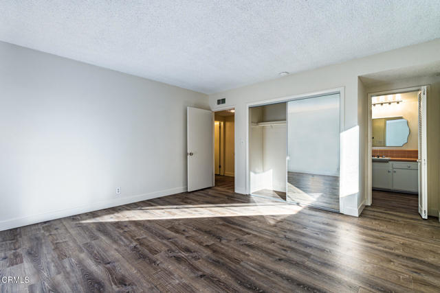 Building Photo - 681 S Orange Grove Blvd