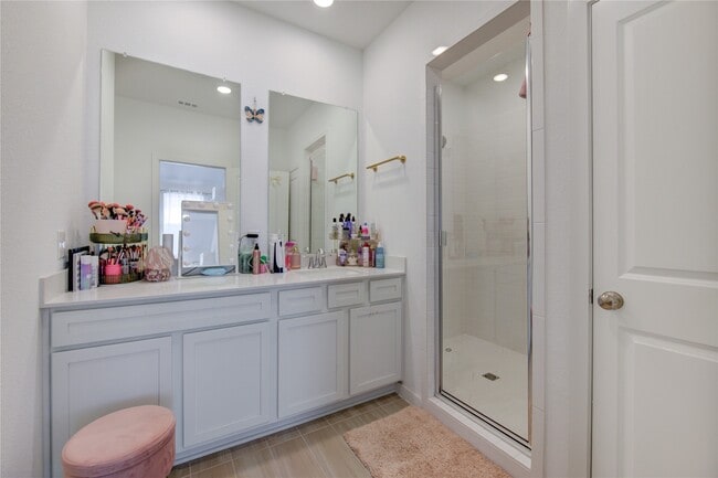 Building Photo - 21255 Doubtful Cyn Dr