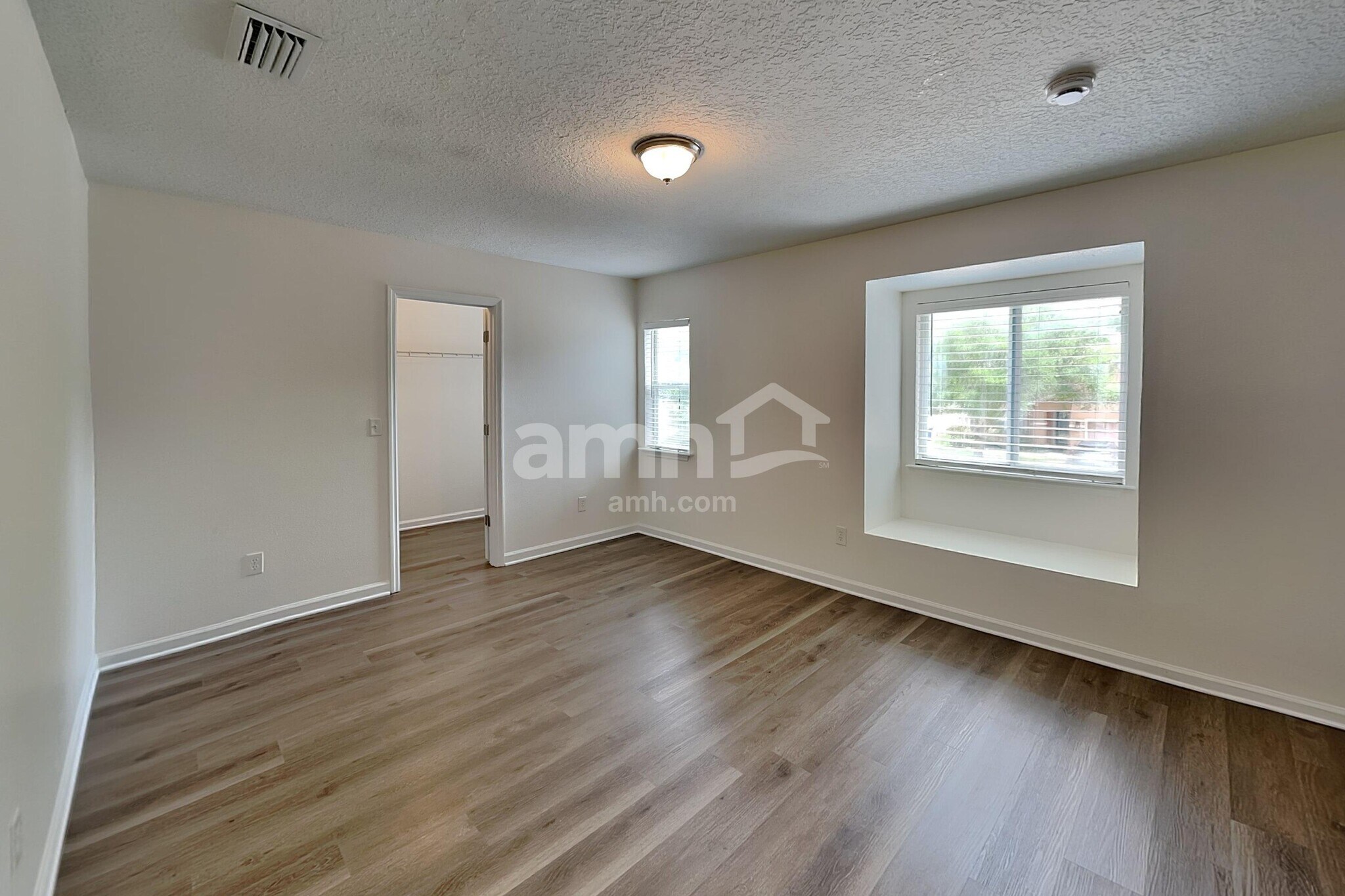 Building Photo - 385 Bostwick Cir
