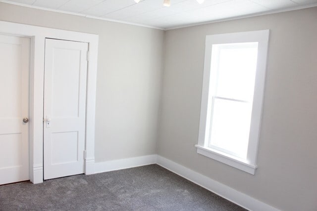 Building Photo - Charming 1.5-Story Home in Winfield – 3 Be...