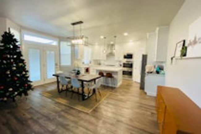 Building Photo - 31 S Serrata Ln