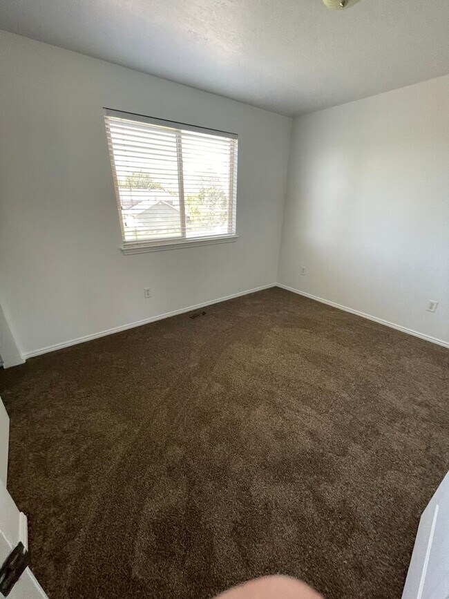 Building Photo - Beautiful Harbor Point Family Home in Lehi