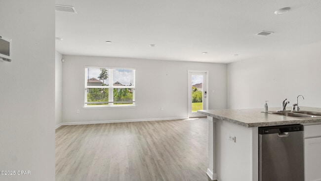 Building Photo - 6644 Slabinski Ln
