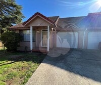 Building Photo - 47th Triplex #2025-1768