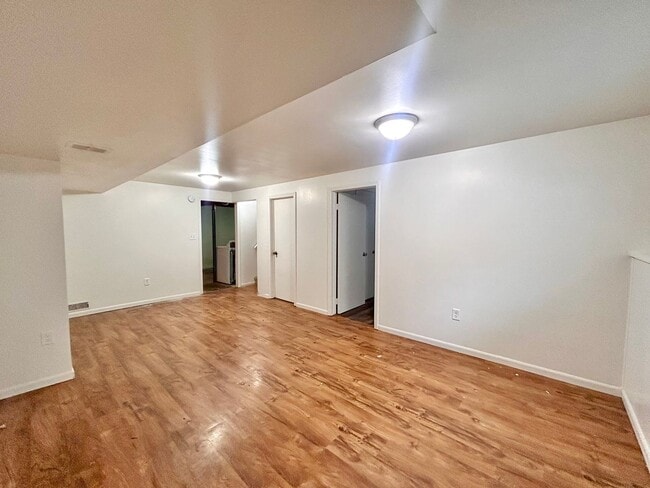 Building Photo - 4311-4313 Dawes Court SE